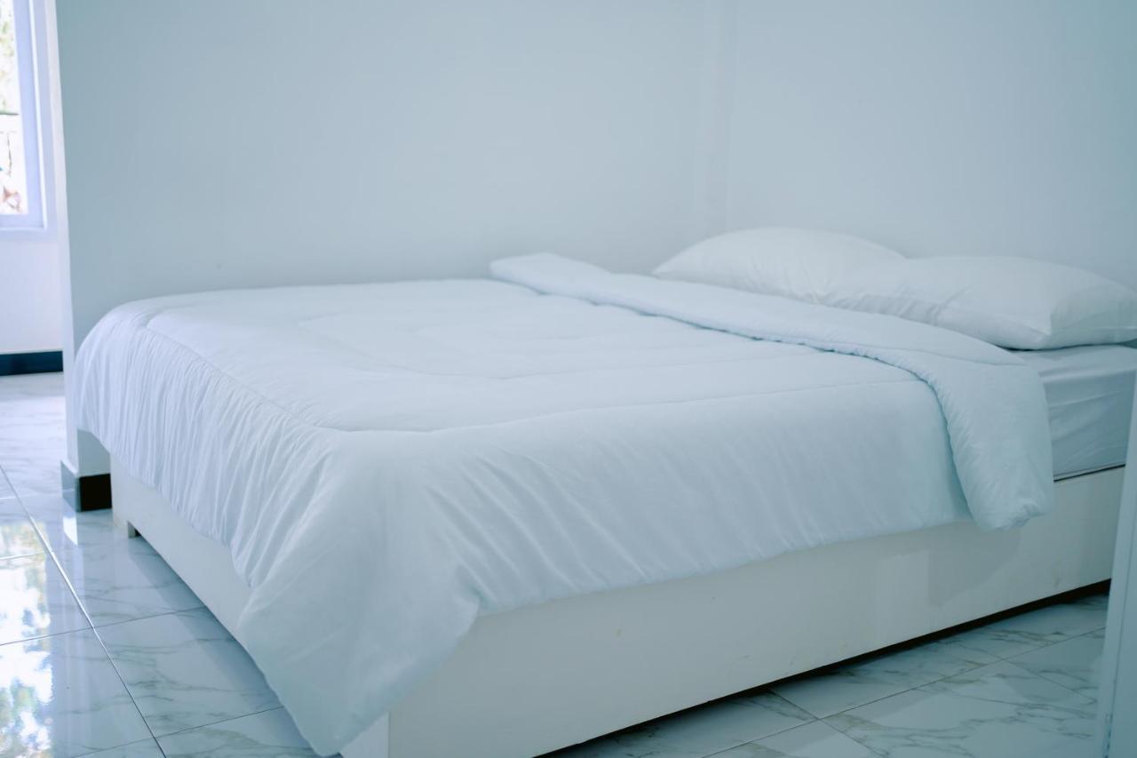 Getrudis Guesthouse 纳闽巴霍 外观 照片