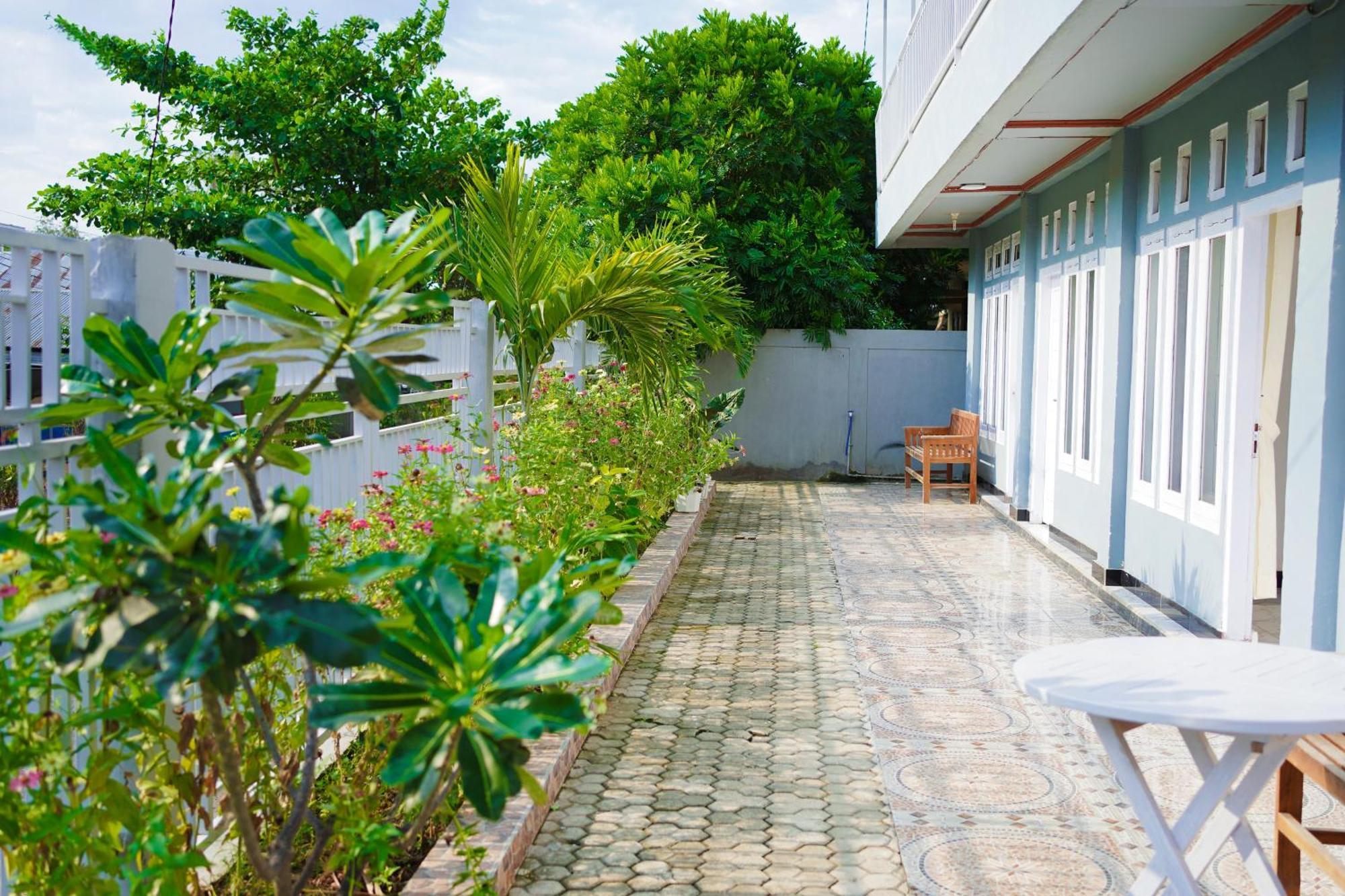 Getrudis Guesthouse 纳闽巴霍 外观 照片
